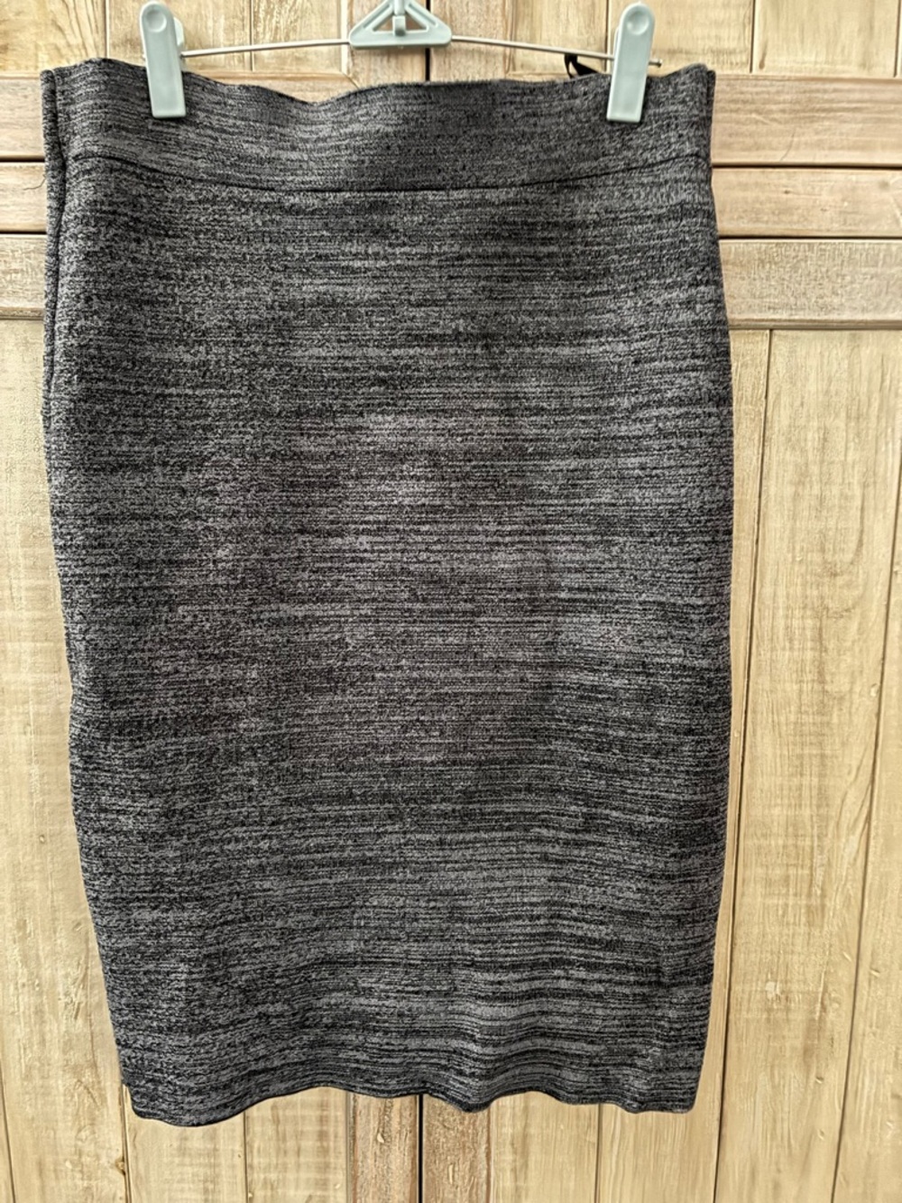 BCBGMaxAzria Black and Gray Marled skirt